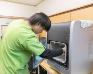 セレック完備に技工所併設